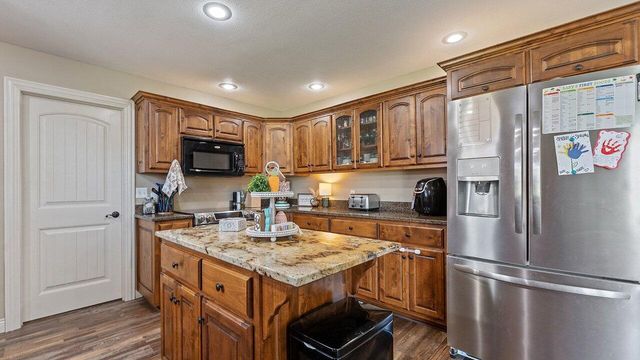 11074 Iris Road, Neosho, MO 64850