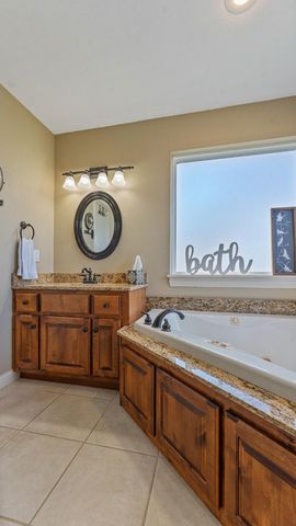 11074 Iris Road, Neosho, MO 64850