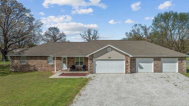 11074 Iris Road, Neosho, MO 64850