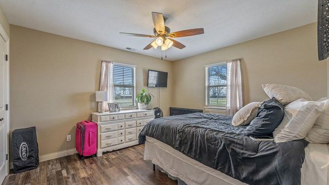 11074 Iris Road, Neosho, MO 64850