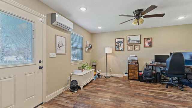 11074 Iris Road, Neosho, MO 64850