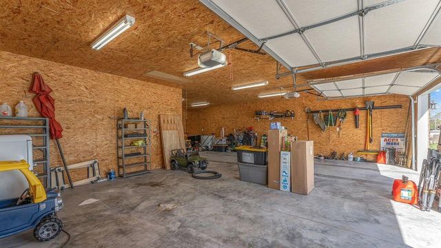 11074 Iris Road, Neosho, MO 64850