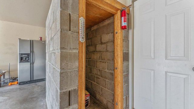 11074 Iris Road, Neosho, MO 64850