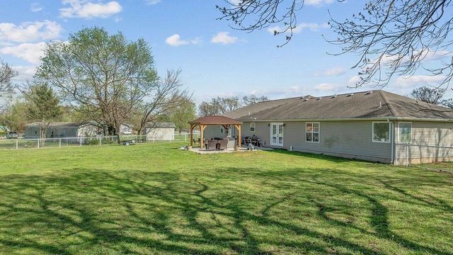 11074 Iris Road, Neosho, MO 64850
