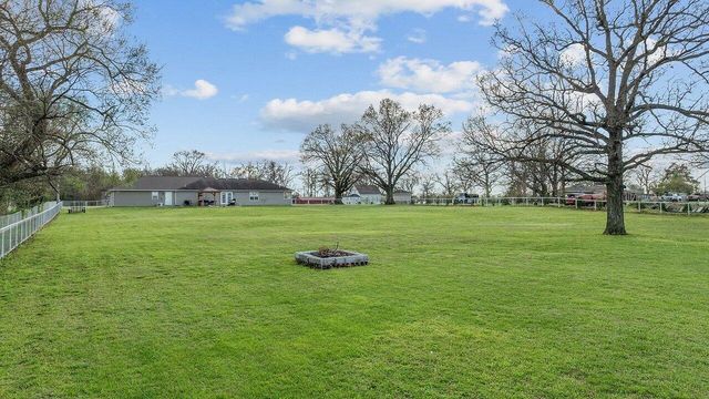 11074 Iris Road, Neosho, MO 64850