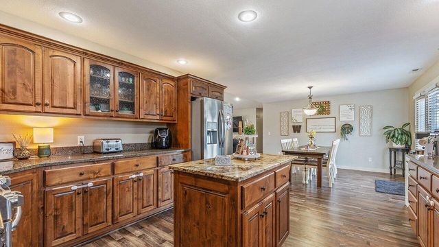 11074 Iris Road, Neosho, MO 64850