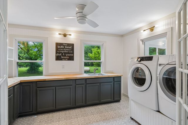 2758 Standing Oak Dr, Thompsons Station, TN 37179