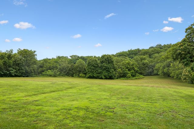 2758 Standing Oak Dr, Thompsons Station, TN 37179