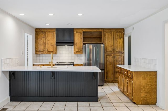 2758 Standing Oak Dr, Thompsons Station, TN 37179