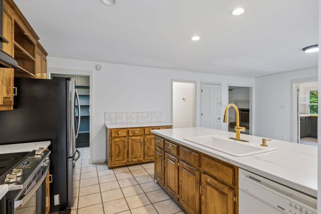 2758 Standing Oak Dr, Thompsons Station, TN 37179