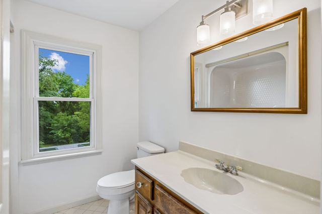 2758 Standing Oak Dr, Thompsons Station, TN 37179