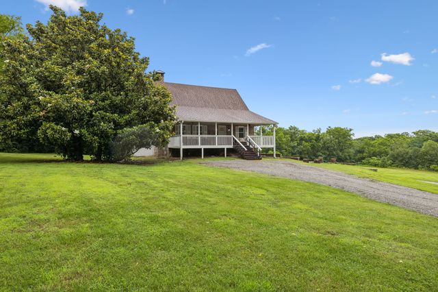 2758 Standing Oak Dr, Thompsons Station, TN 37179