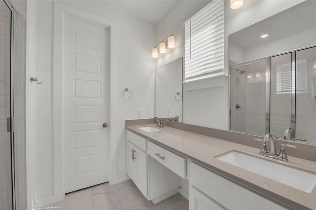 187 Alicante LN, Liberty Hill, TX 78642