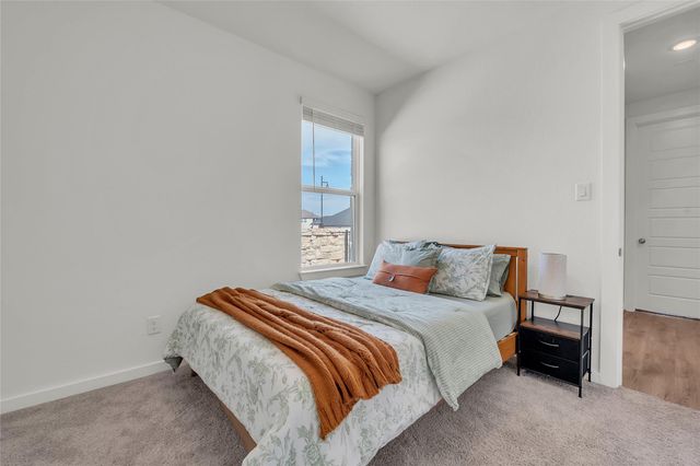 187 Alicante LN, Liberty Hill, TX 78642