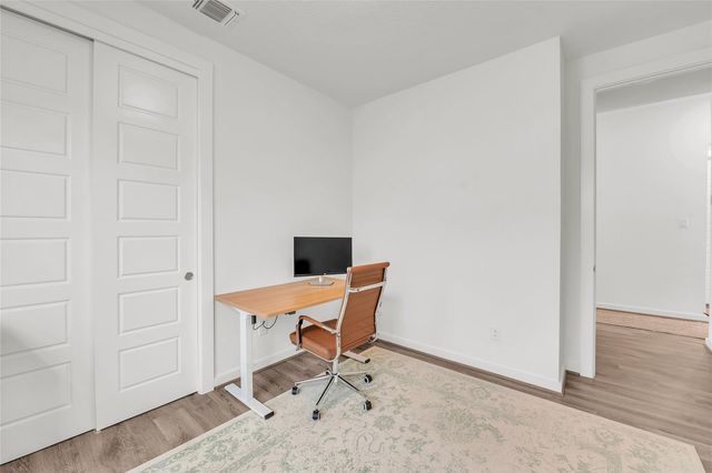 187 Alicante LN, Liberty Hill, TX 78642