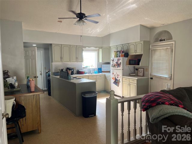 138 N Meridian Street, Rutherfordton, NC 28139