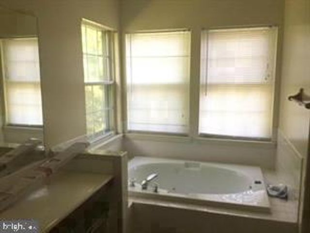 229 LOWER COUNTRY DR, Gaithersburg, MD 20877