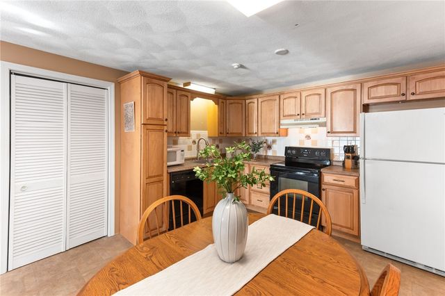 555 Diamond Hill Road 204, Woonsocket, RI 02895