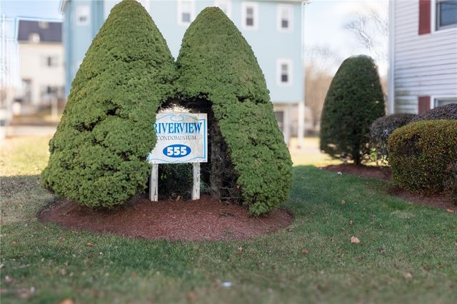 555 Diamond Hill Road 204, Woonsocket, RI 02895