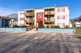 555 Diamond Hill Road 204, Woonsocket, RI 02895