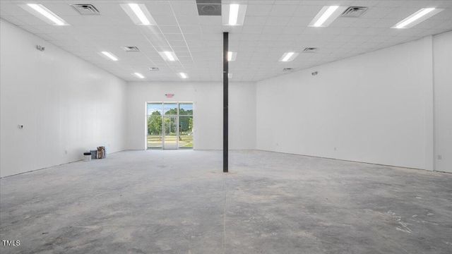 40 Industrial Park Drive, Henderson, NC 27537