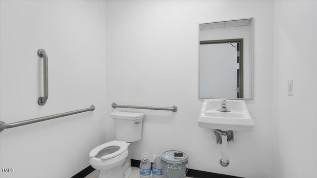 40 Industrial Park Drive, Henderson, NC 27537