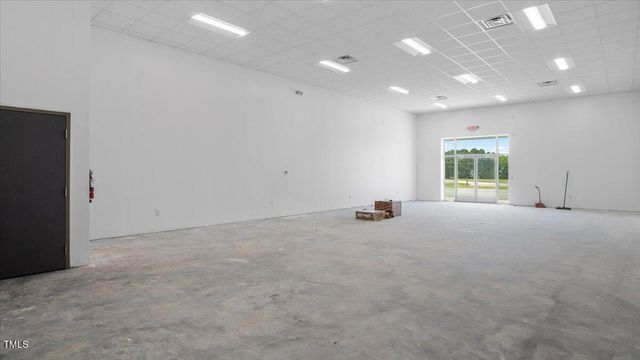 40 Industrial Park Drive, Henderson, NC 27537