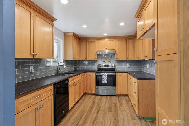 1226 138th Street E, Tacoma, WA 98445