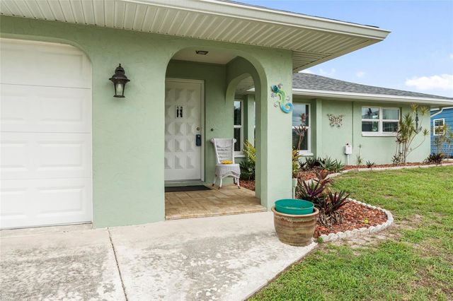 140 BARRE DRIVE NW, Port Charlotte, FL 33952