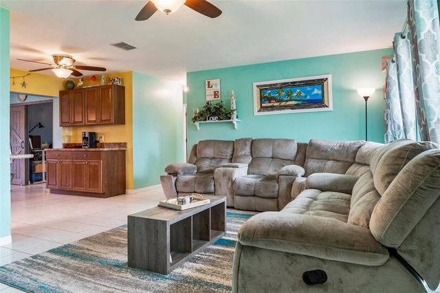 140 BARRE DRIVE NW, Port Charlotte, FL 33952