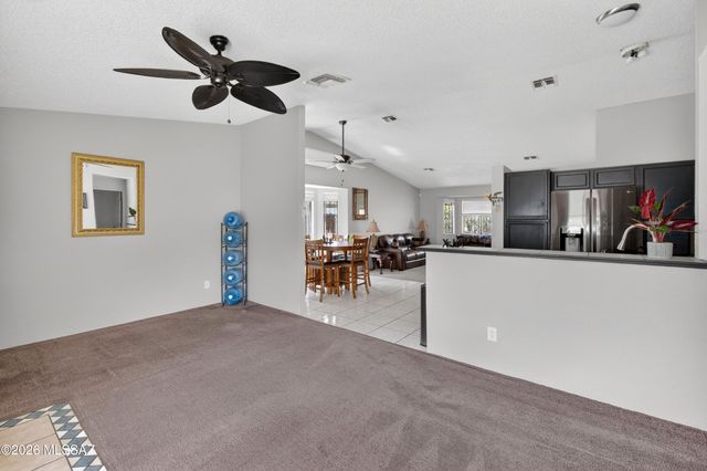 2001 W Burgundy Way, Tucson, AZ 85746