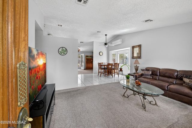 2001 W Burgundy Way, Tucson, AZ 85746