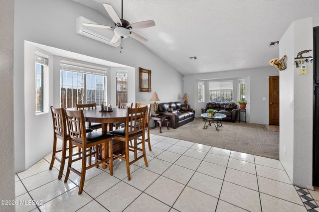 2001 W Burgundy Way, Tucson, AZ 85746