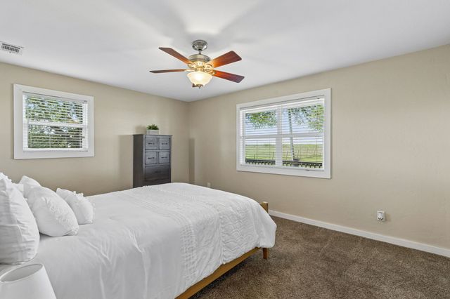 1769 County Road 596, Nevada, TX 75173