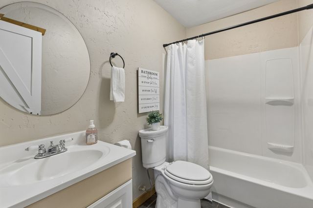 1769 County Road 596, Nevada, TX 75173