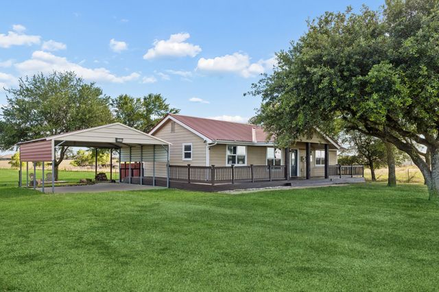 1769 County Road 596, Nevada, TX 75173