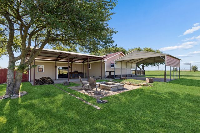 1769 County Road 596, Nevada, TX 75173