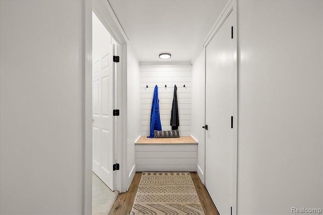 21625 Trombly Street, Saint Clair Shores, MI 48080