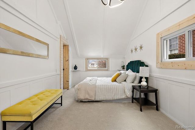 21625 Trombly Street, Saint Clair Shores, MI 48080