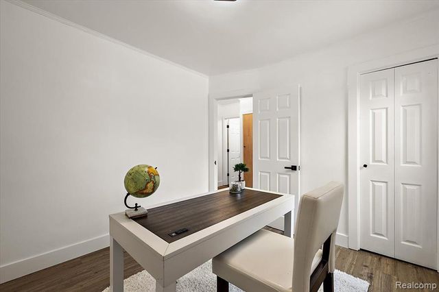 21625 Trombly Street, Saint Clair Shores, MI 48080