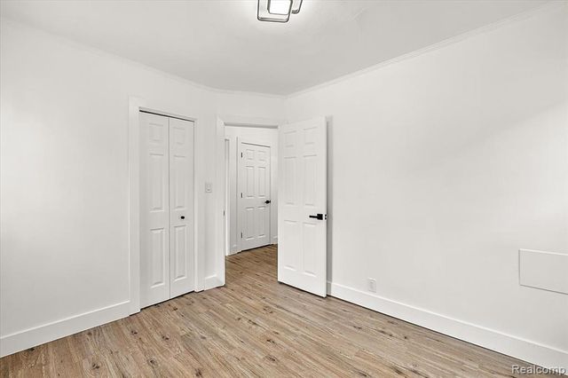 21625 Trombly Street, Saint Clair Shores, MI 48080