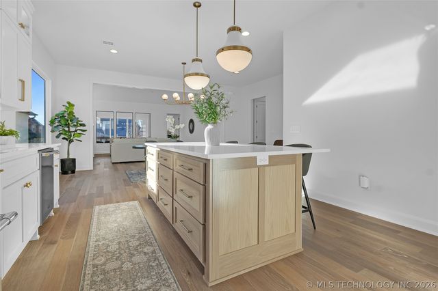 11962 S 94th East Avenue, Bixby, OK 74008