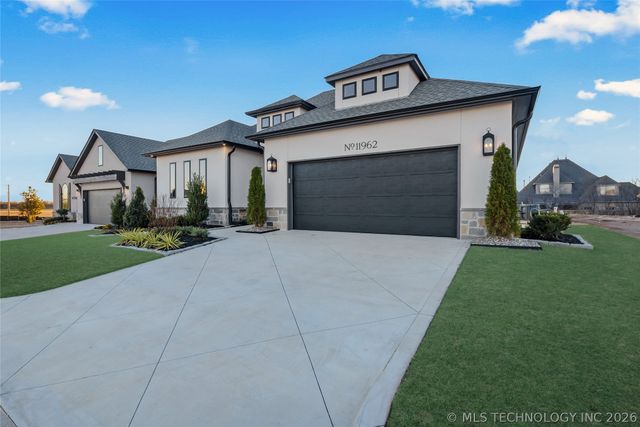 11962 S 94th East Avenue, Bixby, OK 74008