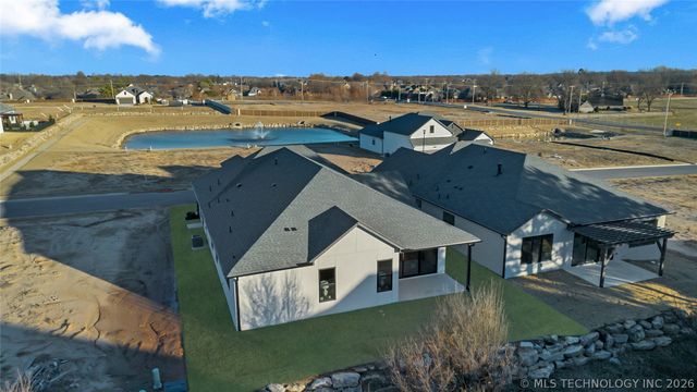 11962 S 94th East Avenue, Bixby, OK 74008