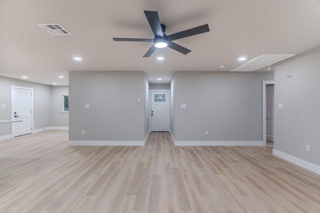 26701 Knottywood Court, Huntsville, TX 77320