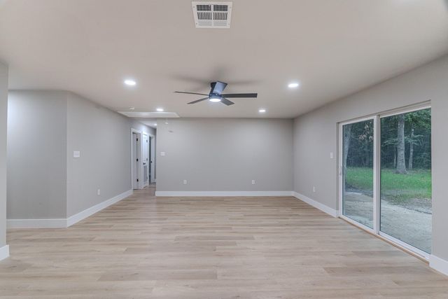 26701 Knottywood Court, Huntsville, TX 77320