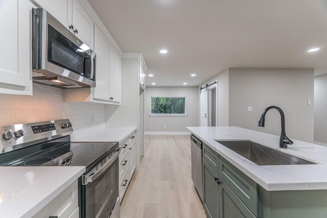 26701 Knottywood Court, Huntsville, TX 77320