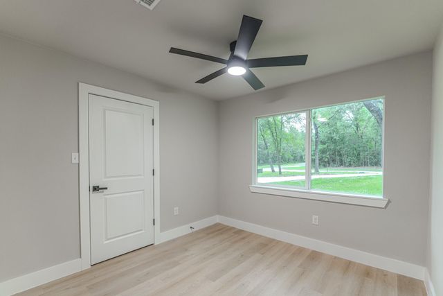 26701 Knottywood Court, Huntsville, TX 77320