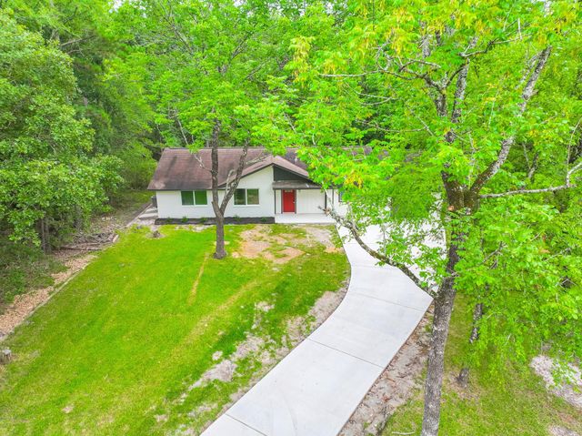 26701 Knottywood Court, Huntsville, TX 77320