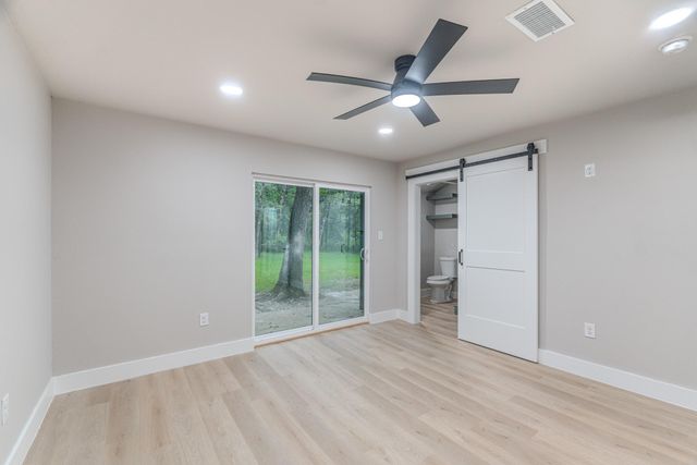 26701 Knottywood Court, Huntsville, TX 77320